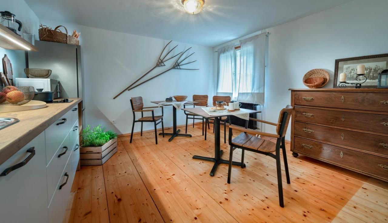 Apartma In Sobe Pr'Objan 보히니 외부 사진