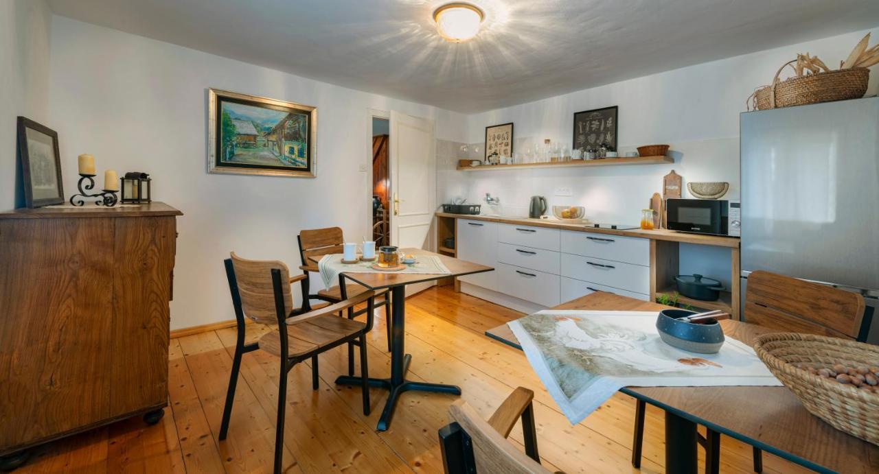 Apartma In Sobe Pr'Objan 보히니 외부 사진